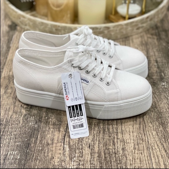 Superga Women's 2790 A Cotw Platform Fashion
Sneaker, White Size 41 / 9.5 - Picture 3 of 11